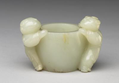 图片[3]-Jade vessel with handles in the shape of a youngster, Qing dynasty (1644-1911)-China Archive